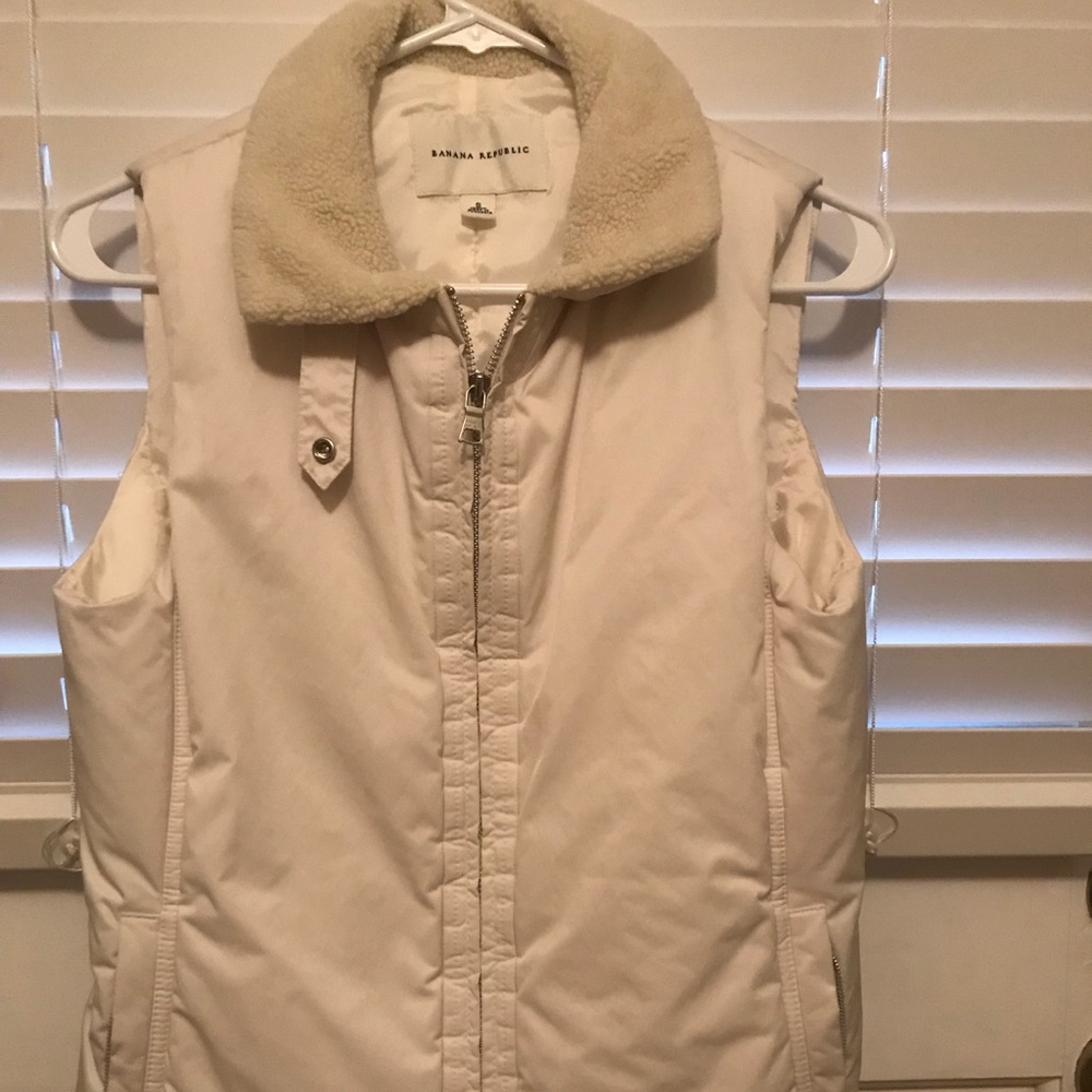 Banana Republic puffer vest